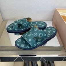 ⚠️【L *V】⚠️高品质,顶尖工艺品⚠️男士拖鞋⚠️正码:38 -45,46,47,订做⚠最新经典L老 ⚠️【L *V】⚠️高品质,顶尖工艺品⚠️男士拖鞋⚠️正码:38 -45,46,47,订做⚠最新经典L老