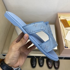 ⚠️【L *V】⚠️高品质,顶尖工艺品⚠️男士拖鞋⚠️正码:38 -45,46,47,订做⚠最新经典L老 ⚠️【L *V】⚠️高品质,顶尖工艺品⚠️男士拖鞋⚠️正码:38 -45,46,47,订做⚠最新经典L老