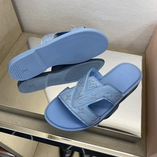 ⚠️【L *V】⚠️高品质,顶尖工艺品⚠️男士拖鞋⚠️正码:38 -45,46,47,订做⚠最新经典L老 ⚠️【L *V】⚠️高品质,顶尖工艺品⚠️男士拖鞋⚠️正码:38 -45,46,47,订做⚠最新经典L老