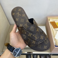 ⚠️【L *V】⚠️高品质,顶尖工艺品⚠️男士拖鞋⚠️正码:38 -45,46,47,订做⚠最新经典L老 ⚠️【L *V】⚠️高品质,顶尖工艺品⚠️男士拖鞋⚠️正码:38 -45,46,47,订做⚠最新经典L老