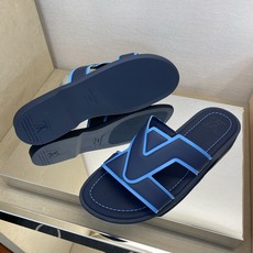 ⚠️【L *V】⚠️高品质,顶尖工艺品⚠️男士拖鞋⚠️正码:38 -45,46,47,订做⚠最新经典L老 ⚠️【L *V】⚠️高品质,顶尖工艺品⚠️男士拖鞋⚠️正码:38 -45,46,47,订做⚠最新经典L老