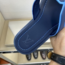 ⚠️【L *V】⚠️高品质,顶尖工艺品⚠️男士拖鞋⚠️正码:38 -45,46,47,订做⚠最新经典L老 ⚠️【L *V】⚠️高品质,顶尖工艺品⚠️男士拖鞋⚠️正码:38 -45,46,47,订做⚠最新经典L老