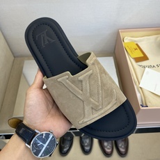 ⚠️【L *V】⚠️高品质,顶尖工艺品⚠️男士拖鞋⚠️正码:38 -45,46,47,订做⚠最新经典L压 ⚠️【L *V】⚠️高品质,顶尖工艺品⚠️男士拖鞋⚠️正码:38 -45,46,47,订做⚠最新经典L压