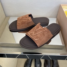 ⚠️【L *V】⚠️高品质,顶尖工艺品⚠️男士拖鞋⚠️正码:38 -45,46,47,订做⚠最新经典L压 ⚠️【L *V】⚠️高品质,顶尖工艺品⚠️男士拖鞋⚠️正码:38 -45,46,47,订做⚠最新经典L压
