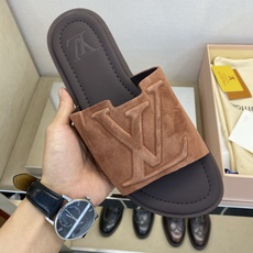 ⚠️【L *V】⚠️高品质,顶尖工艺品⚠️男士拖鞋⚠️正码:38 -45,46,47,订做⚠最新经典L压 ⚠️【L *V】⚠️高品质,顶尖工艺品⚠️男士拖鞋⚠️正码:38 -45,46,47,订做⚠最新经典L压