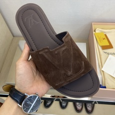 ⚠️【L *V】⚠️高品质,顶尖工艺品⚠️男士拖鞋⚠️正码:38 -45,46,47,订做⚠最新经典L压 ⚠️【L *V】⚠️高品质,顶尖工艺品⚠️男士拖鞋⚠️正码:38 -45,46,47,订做⚠最新经典L压