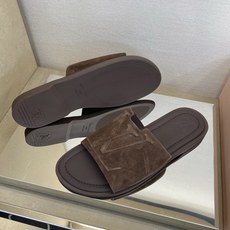 ⚠️【L *V】⚠️高品质,顶尖工艺品⚠️男士拖鞋⚠️正码:38 -45,46,47,订做⚠最新经典L压 ⚠️【L *V】⚠️高品质,顶尖工艺品⚠️男士拖鞋⚠️正码:38 -45,46,47,订做⚠最新经典L压