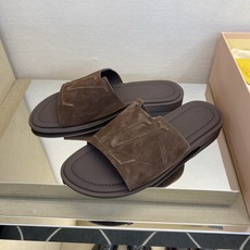 ⚠️【L *V】⚠️高品质,顶尖工艺品⚠️男士拖鞋⚠️正码:38 -45,46,47,订做⚠最新经典L压 ⚠️【L *V】⚠️高品质,顶尖工艺品⚠️男士拖鞋⚠️正码:38 -45,46,47,订做⚠最新经典L压