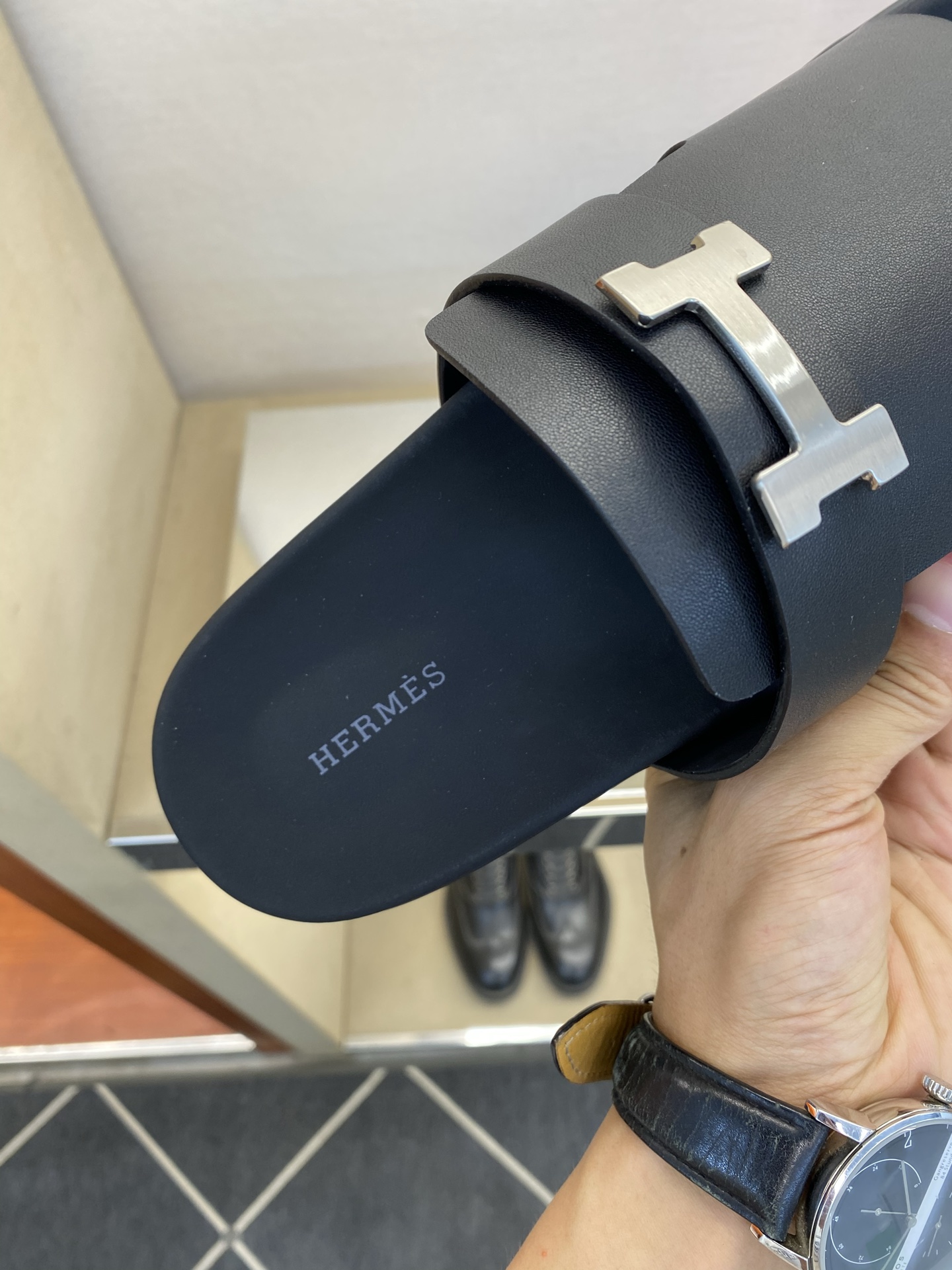 ⚠️【HEM*】⚠️高品质,顶尖工艺品⚠️男士真皮拖鞋⚠️正码:39-44(4一10)⚠同步发售⬆⬆!🐂 ⚠️【HEM*】⚠️高品质,顶尖工艺品⚠️男士真皮拖鞋⚠️正码:39-44(4一10)⚠同步发售⬆⬆!🐂