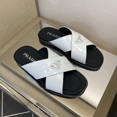 ⚠️【P R A D*】⚠️高品质,顶尖工艺品⚠️男士真皮拖鞋⚠️正码:39-44(4一10)⚠同步发售 ⚠️【P R A D*】⚠️高品质,顶尖工艺品⚠️男士真皮拖鞋⚠️正码:39-44(4一10)⚠同步发售