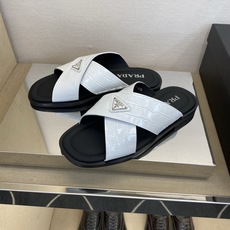 ⚠️【P R A D*】⚠️高品质,顶尖工艺品⚠️男士真皮拖鞋⚠️正码:39-44(4一10)⚠同步发售 ⚠️【P R A D*】⚠️高品质,顶尖工艺品⚠️男士真皮拖鞋⚠️正码:39-44(4一10)⚠同步发售