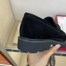⚠️【SF】⚠️⚠️经典乐福鞋⚠️码:39-44(6. 5 一9)⚠️最新版本商务乐福皮鞋!一贯品牌代表 ⚠️【SF】⚠️⚠️经典乐福鞋⚠️码:39-44(6. 5 一9)⚠️最新版本商务乐福皮鞋!一贯品牌代表