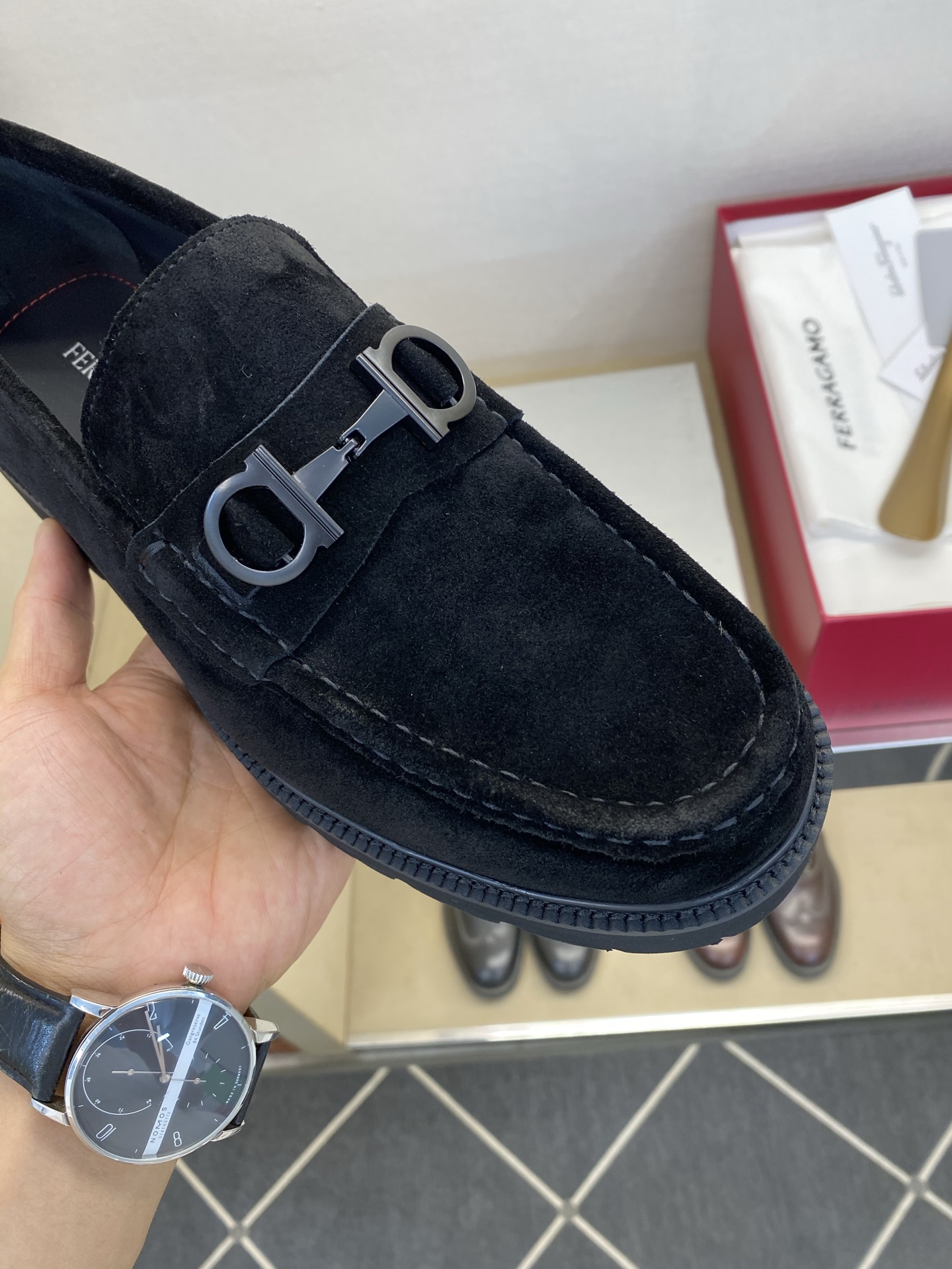 ⚠️【SF】⚠️⚠️经典乐福鞋⚠️码:39-44(6. 5 一9)⚠️最新版本商务乐福皮鞋!一贯品牌代表 ⚠️【SF】⚠️⚠️经典乐福鞋⚠️码:39-44(6. 5 一9)⚠️最新版本商务乐福皮鞋!一贯品牌代表