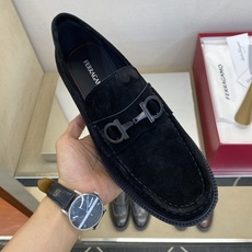 ⚠️【SF】⚠️⚠️经典乐福鞋⚠️码:39-44(6. 5 一9)⚠️最新版本商务乐福皮鞋!一贯品牌代表 ⚠️【SF】⚠️⚠️经典乐福鞋⚠️码:39-44(6. 5 一9)⚠️最新版本商务乐福皮鞋!一贯品牌代表