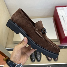 ⚠️【SF】⚠️⚠️经典乐福鞋⚠️码:39-44(6. 5 一9)⚠️最新版本商务乐福皮鞋!一贯品牌代表 ⚠️【SF】⚠️⚠️经典乐福鞋⚠️码:39-44(6. 5 一9)⚠️最新版本商务乐福皮鞋!一贯品牌代表