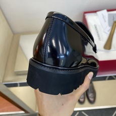 ⚠️【SF】⚠️⚠️经典乐福鞋⚠️码:39-44(6. 5 一9)⚠️最新版本商务乐福皮鞋!一贯品牌代表 ⚠️【SF】⚠️⚠️经典乐福鞋⚠️码:39-44(6. 5 一9)⚠️最新版本商务乐福皮鞋!一贯品牌代表