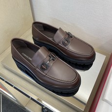 ⚠️【SF】⚠️⚠️经典乐福鞋⚠️码:39-44(6. 5 一9)⚠️最新版本商务乐福皮鞋!一贯品牌代表 ⚠️【SF】⚠️⚠️经典乐福鞋⚠️码:39-44(6. 5 一9)⚠️最新版本商务乐福皮鞋!一贯品牌代表