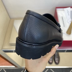 ⚠️【SF】⚠️⚠️经典乐福鞋⚠️码:39-44(6. 5 一9)⚠️最新版本商务乐福皮鞋!一贯品牌代表 ⚠️【SF】⚠️⚠️经典乐福鞋⚠️码:39-44(6. 5 一9)⚠️最新版本商务乐福皮鞋!一贯品牌代表