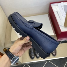 ⚠️【SF】⚠️⚠️经典乐福鞋⚠️码:39-44(6. 5 一9)⚠️最新版本商务乐福皮鞋!一贯品牌代表 ⚠️【SF】⚠️⚠️经典乐福鞋⚠️码:39-44(6. 5 一9)⚠️最新版本商务乐福皮鞋!一贯品牌代表