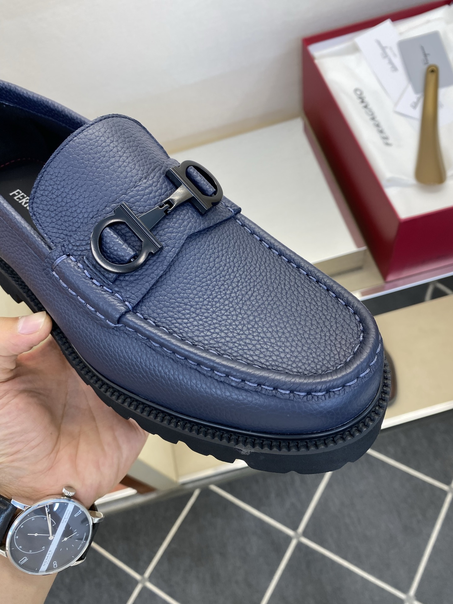 ⚠️【SF】⚠️⚠️经典乐福鞋⚠️码:39-44(6. 5 一9)⚠️最新版本商务乐福皮鞋!一贯品牌代表 ⚠️【SF】⚠️⚠️经典乐福鞋⚠️码:39-44(6. 5 一9)⚠️最新版本商务乐福皮鞋!一贯品牌代表