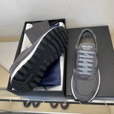 ⚠️【PRA*】⚠️高品质,四季运动款⚠️男士运动款正码:39一44(5-10)⚠️经典永不过时!独家高 ⚠️【PRA*】⚠️高品质,四季运动款⚠️男士运动款正码:39一44(5-10)⚠️经典永不过时!独家高