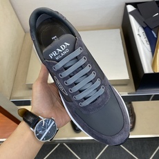 ⚠️【PRA*】⚠️高品质,四季运动款⚠️男士运动款正码:39一44(5-10)⚠️经典永不过时!独家高 ⚠️【PRA*】⚠️高品质,四季运动款⚠️男士运动款正码:39一44(5-10)⚠️经典永不过时!独家高