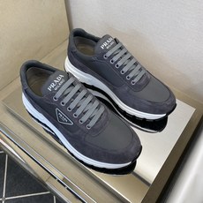 ⚠️【PRA*】⚠️高品质,四季运动款⚠️男士运动款正码:39一44(5-10)⚠️经典永不过时!独家高 ⚠️【PRA*】⚠️高品质,四季运动款⚠️男士运动款正码:39一44(5-10)⚠️经典永不过时!独家高