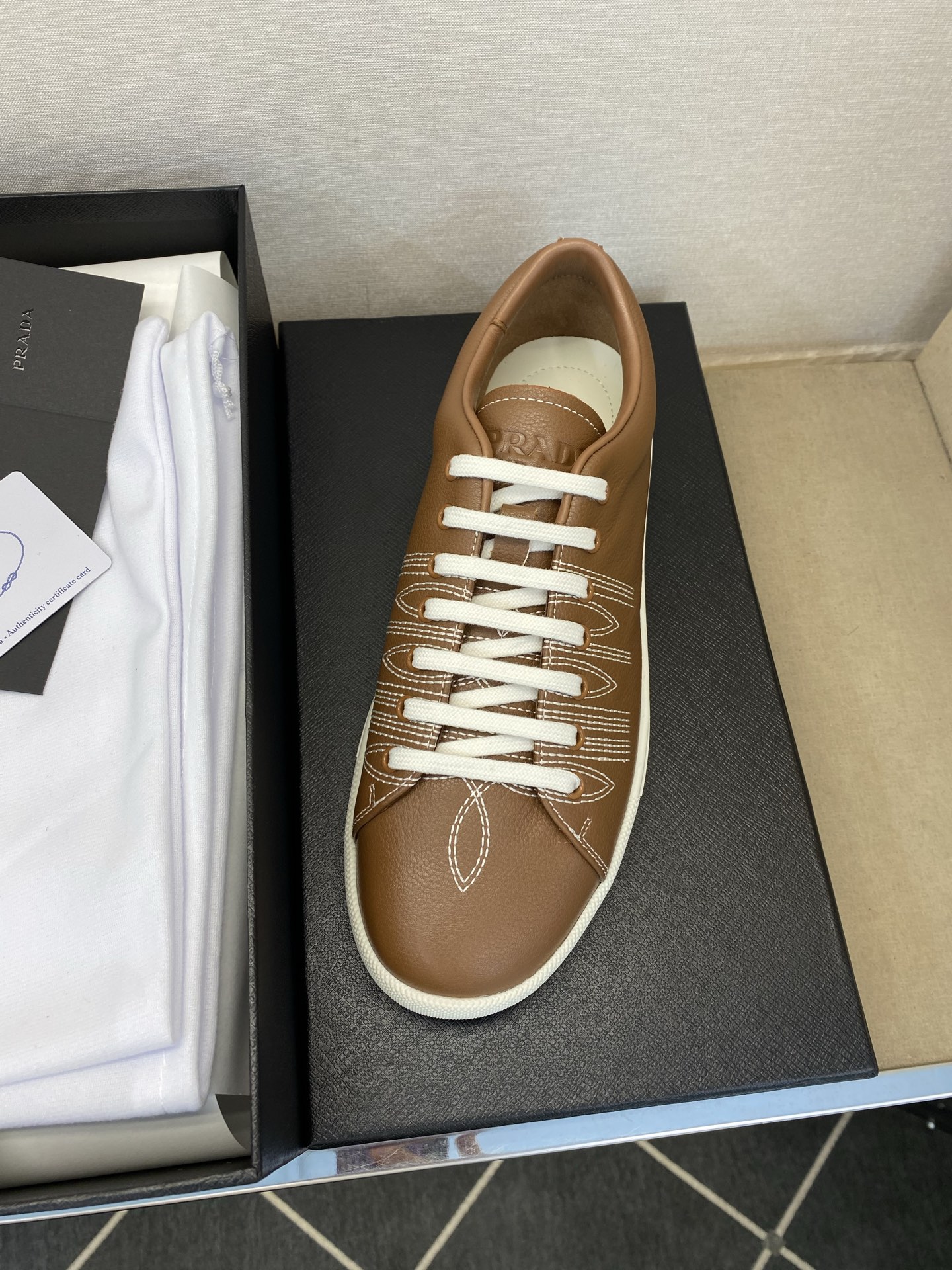 ⚠️【PRA*A】⚠️顶端工艺,高端品质⚠️男士休闲款⚠️正码:39一44(5-10)⚠️经典时尚休闲度 ⚠️【PRA*A】⚠️顶端工艺,高端品质⚠️男士休闲款⚠️正码:39一44(5-10)⚠️经典时尚休闲度