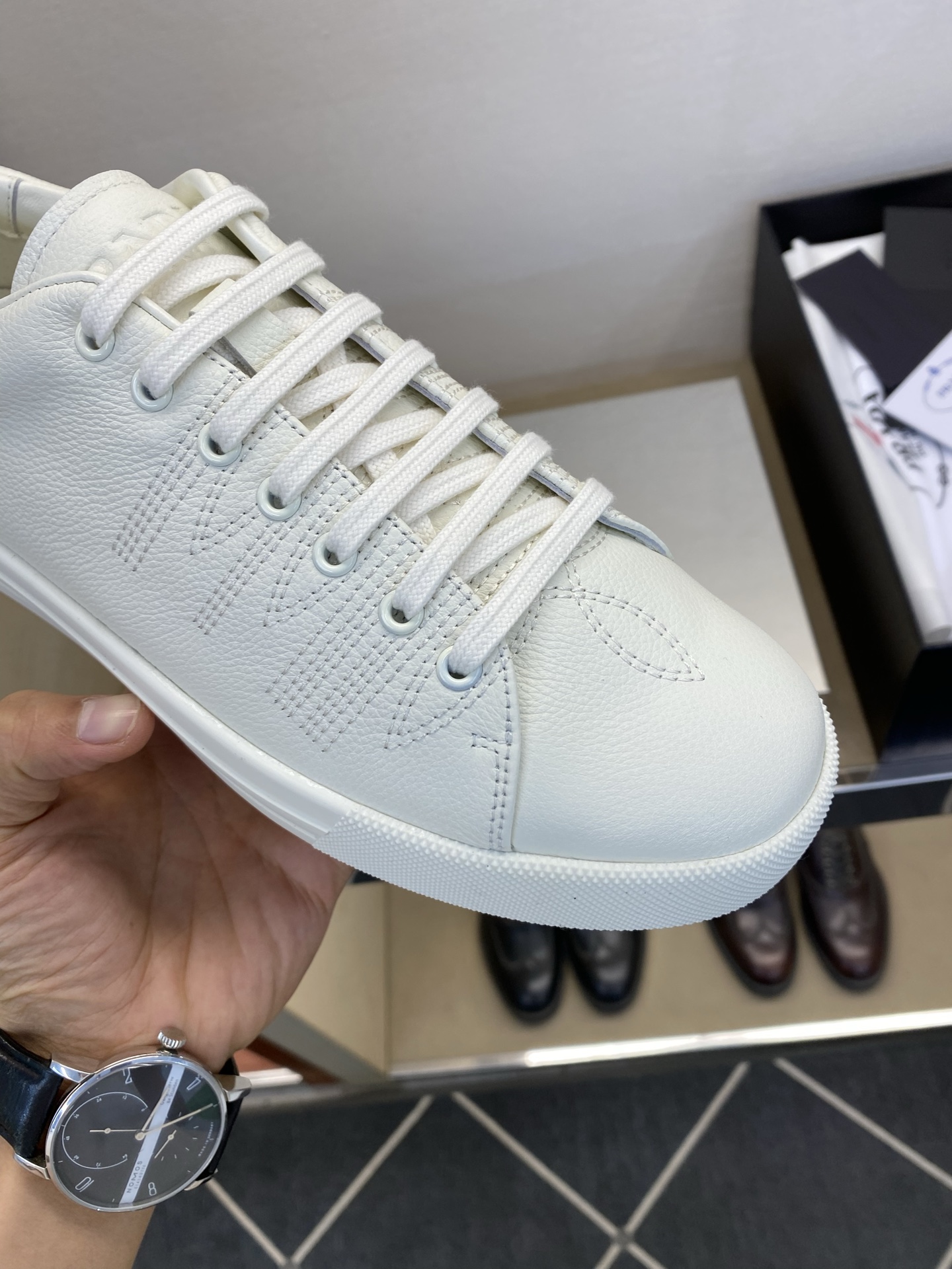 ⚠️【PRA*A】⚠️顶端工艺,高端品质⚠️男士休闲款⚠️正码:39一44(5-10)⚠️经典时尚休闲度 ⚠️【PRA*A】⚠️顶端工艺,高端品质⚠️男士休闲款⚠️正码:39一44(5-10)⚠️经典时尚休闲度