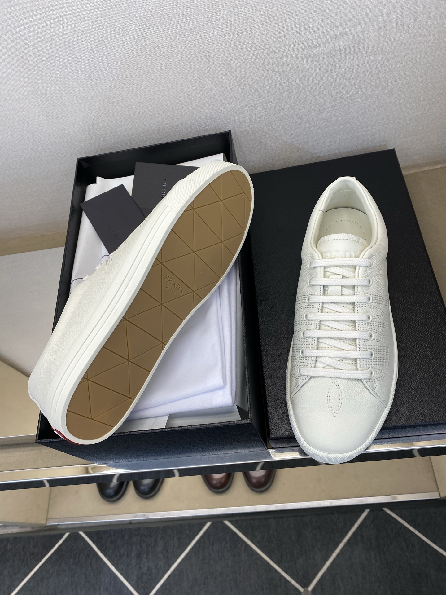 ⚠️【PRA*A】⚠️顶端工艺,高端品质⚠️男士休闲款⚠️正码:39一44(5-10)⚠️经典时尚休闲度 ⚠️【PRA*A】⚠️顶端工艺,高端品质⚠️男士休闲款⚠️正码:39一44(5-10)⚠️经典时尚休闲度