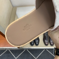 ⚠️【HEM*】⚠️高品质,顶尖工艺品⚠️男士真皮底拖鞋⚠️正码:39-45⚠最新升级款⬆⬆!🐂货!夏季 ⚠️【HEM*】⚠️高品质,顶尖工艺品⚠️男士真皮底拖鞋⚠️正码:39-45⚠最新升级款⬆⬆!🐂货!夏季