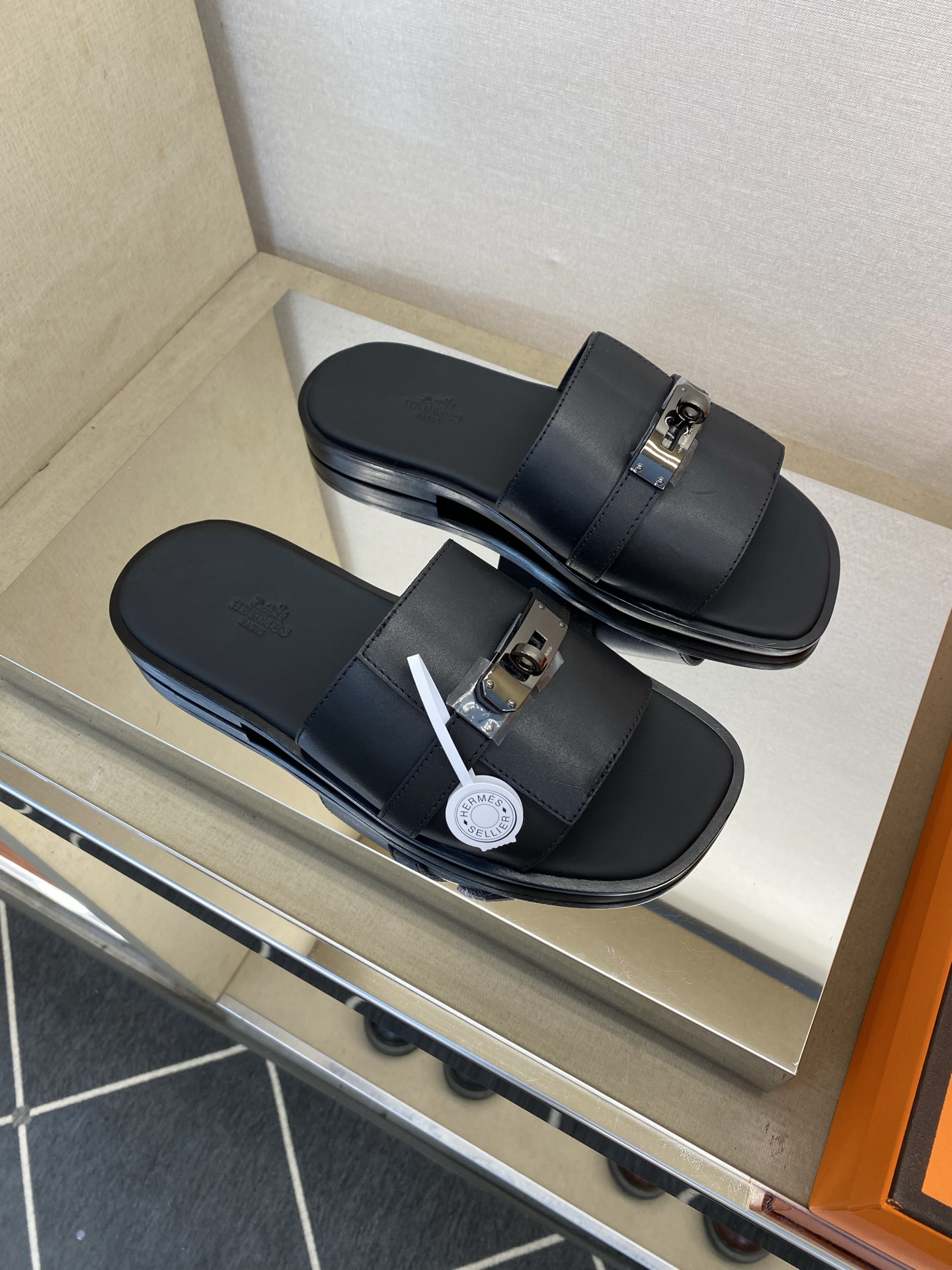 ⚠️【HEM*】⚠️高品质,顶尖工艺品⚠️男士真皮底拖鞋⚠️正码:39-45⚠最新升级款⬆⬆!🐂货!夏季 ⚠️【HEM*】⚠️高品质,顶尖工艺品⚠️男士真皮底拖鞋⚠️正码:39-45⚠最新升级款⬆⬆!🐂货!夏季