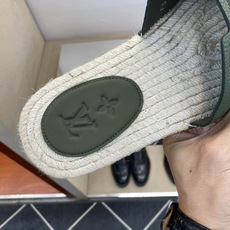 ⚠️【L *V】⚠️高品质,顶尖工艺品⚠️男士拖鞋⚠️正码:39 -45⚠最新经典L压花拖!🐂货!清爽夏 ⚠️【L *V】⚠️高品质,顶尖工艺品⚠️男士拖鞋⚠️正码:39 -45⚠最新经典L压花拖!🐂货!清爽夏