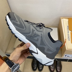 ⚠️【LO *V】⚠️高品质,顶尖工艺品⚠️男士时尚运动鞋⚠️正码:39-44(5 -10)⚠️经典简约 ⚠️【LO *V】⚠️高品质,顶尖工艺品⚠️男士时尚运动鞋⚠️正码:39-44(5 -10)⚠️经典简约