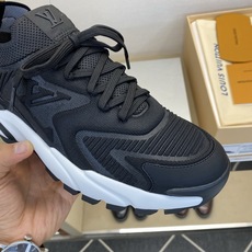 ⚠️【LO *V】⚠️高品质,顶尖工艺品⚠️男士时尚运动鞋⚠️正码:39-44(5 -10)⚠️经典简约 ⚠️【LO *V】⚠️高品质,顶尖工艺品⚠️男士时尚运动鞋⚠️正码:39-44(5 -10)⚠️经典简约