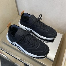 ⚠️【LO *V】⚠️高品质,顶尖工艺品⚠️男士时尚运动鞋⚠️正码:39-44(5 -10)⚠️经典简约 ⚠️【LO *V】⚠️高品质,顶尖工艺品⚠️男士时尚运动鞋⚠️正码:39-44(5 -10)⚠️经典简约