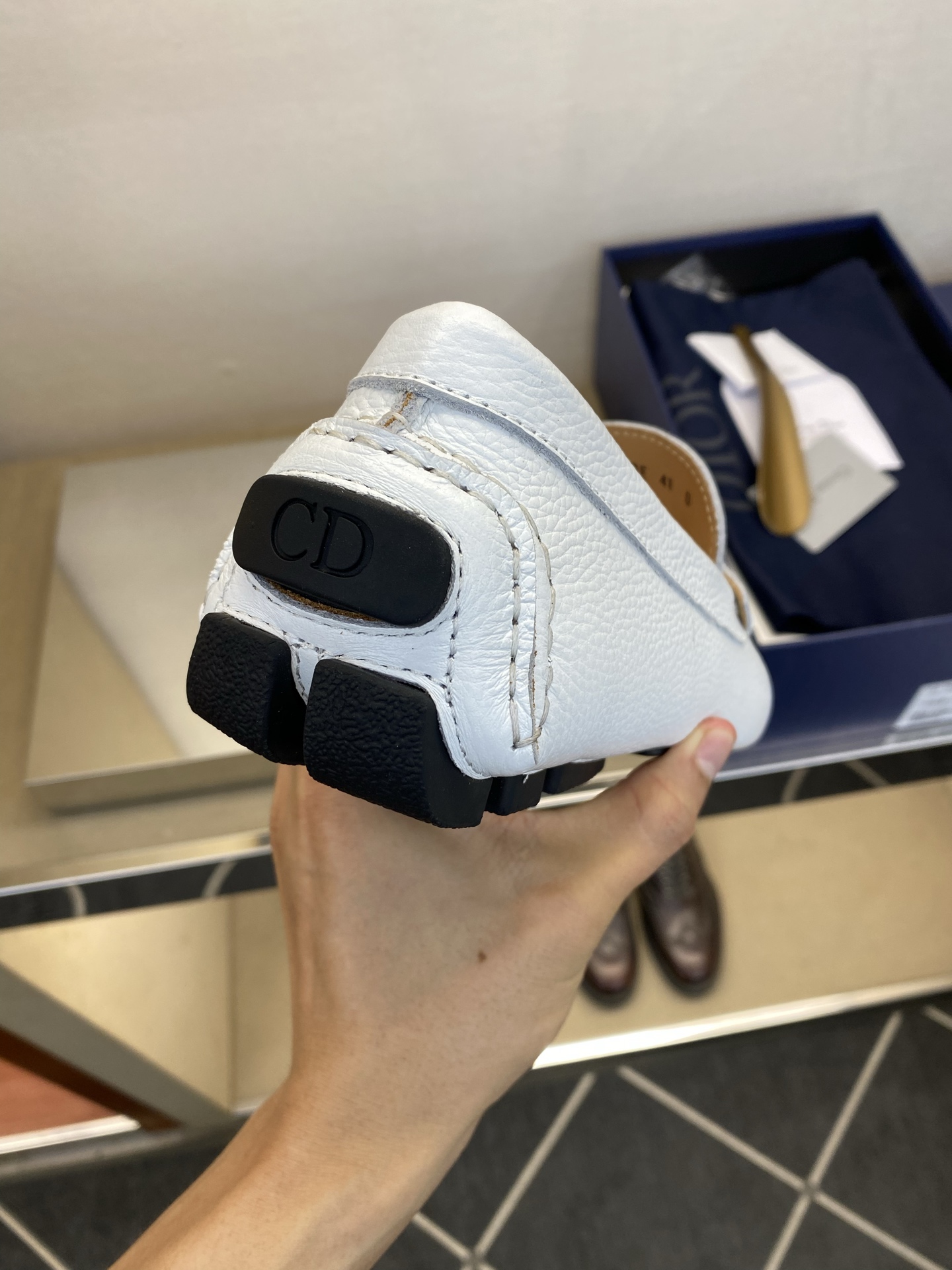 ⚠️【Dio*】⚠️驾车鞋！(豆豆款）⚠️高品质男士套脚款⚠️正码：39一44(5一10）⚠️原版粒面感