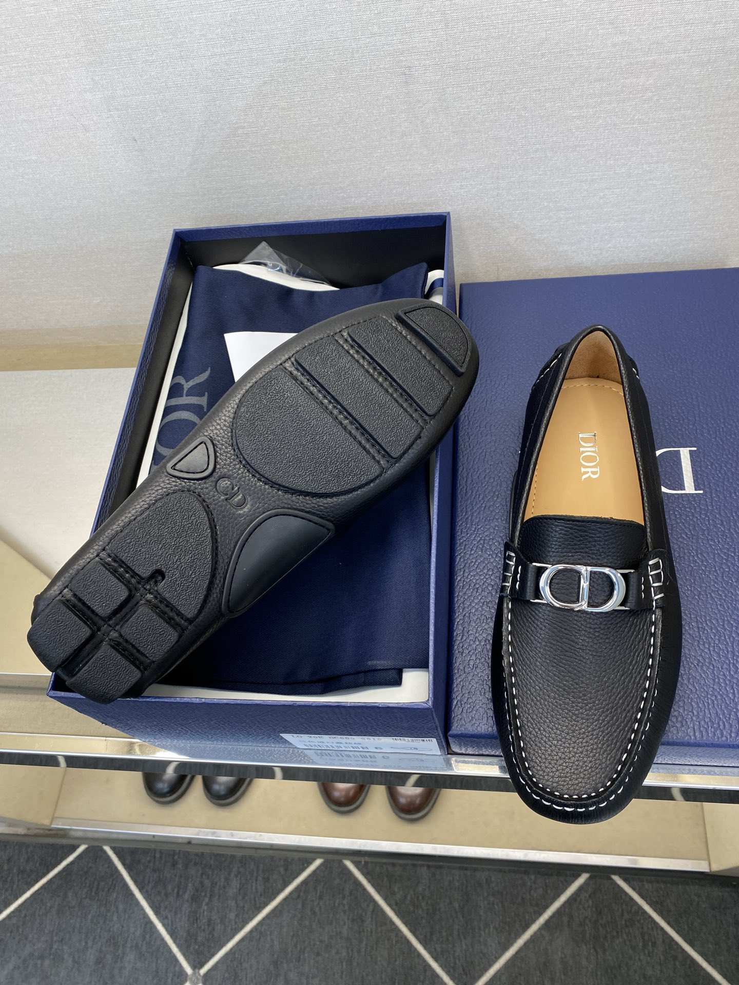 ⚠️【Dio*】⚠️驾车鞋！(豆豆款）⚠️高品质男士套脚款⚠️正码：39一44(5一10）⚠️原版粒面感