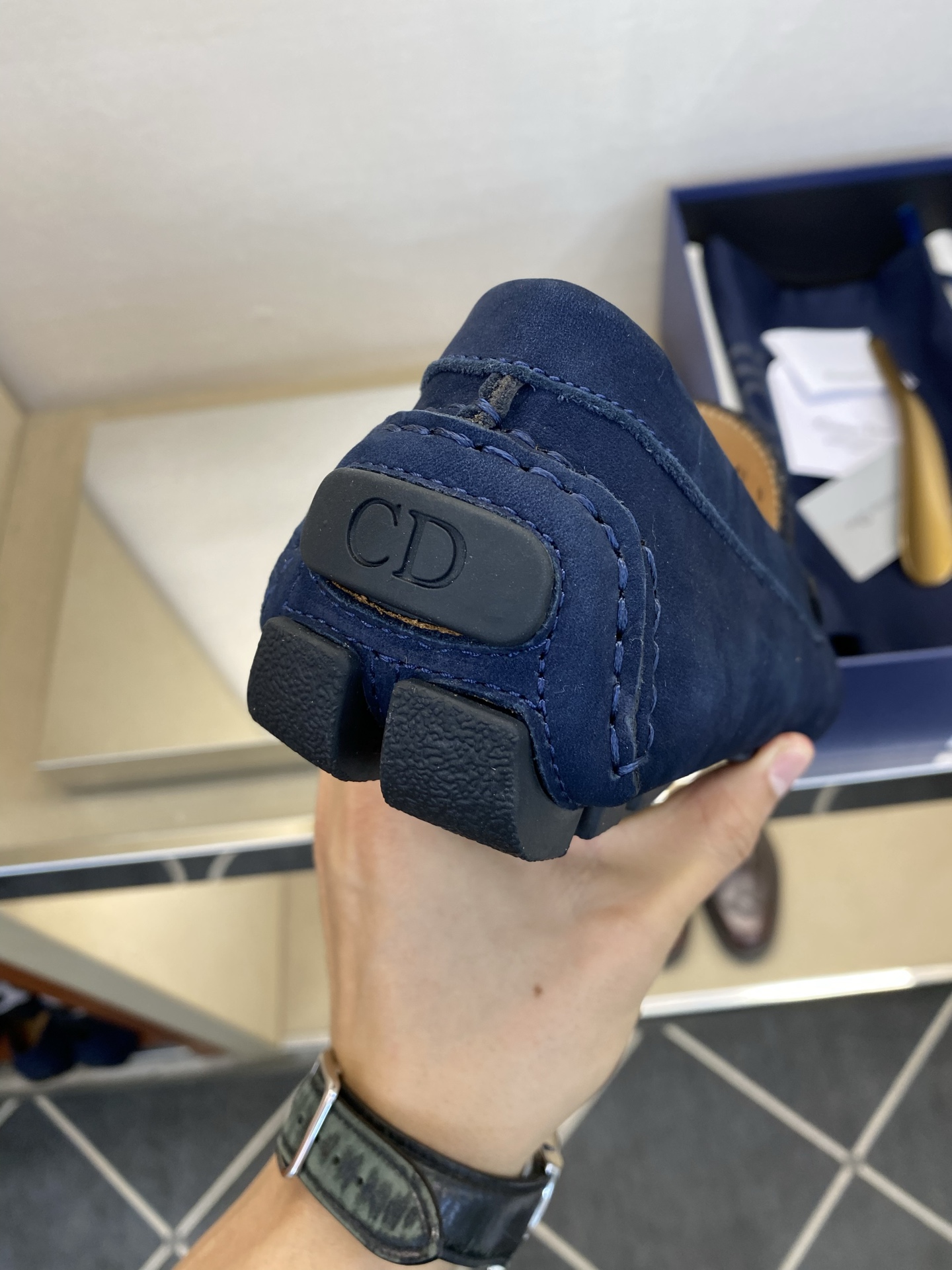 ⚠️【Dio*】⚠️驾车鞋！(豆豆款）⚠️高品质男士套脚款⚠️正码：39一44(5一10）⚠️原版粒面感