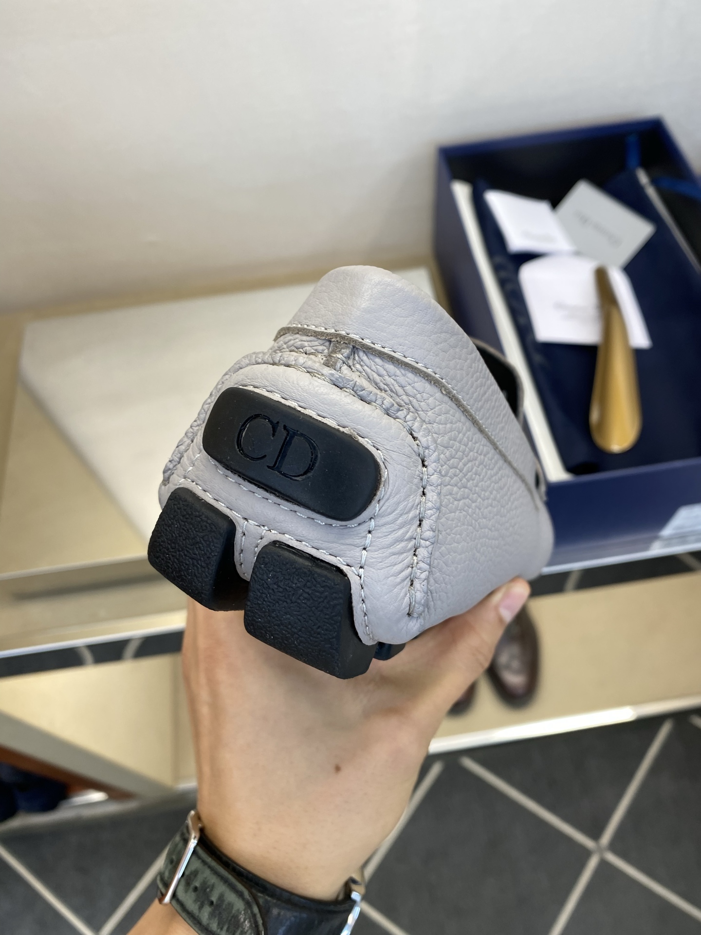 ⚠️【Dio*】⚠️驾车鞋！(豆豆款）⚠️高品质男士套脚款⚠️正码：39一44(5一10）⚠️原版粒面感