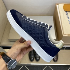 ⚠️【LO **V】⚠️高品质,顶尖工艺品⚠️男士时尚休闲鞋⚠️正码:39-44(5 -10)⚠️经典 ⚠️【LO **V】⚠️高品质,顶尖工艺品⚠️男士时尚休闲鞋⚠️正码:39-44(5 -10)⚠️经典