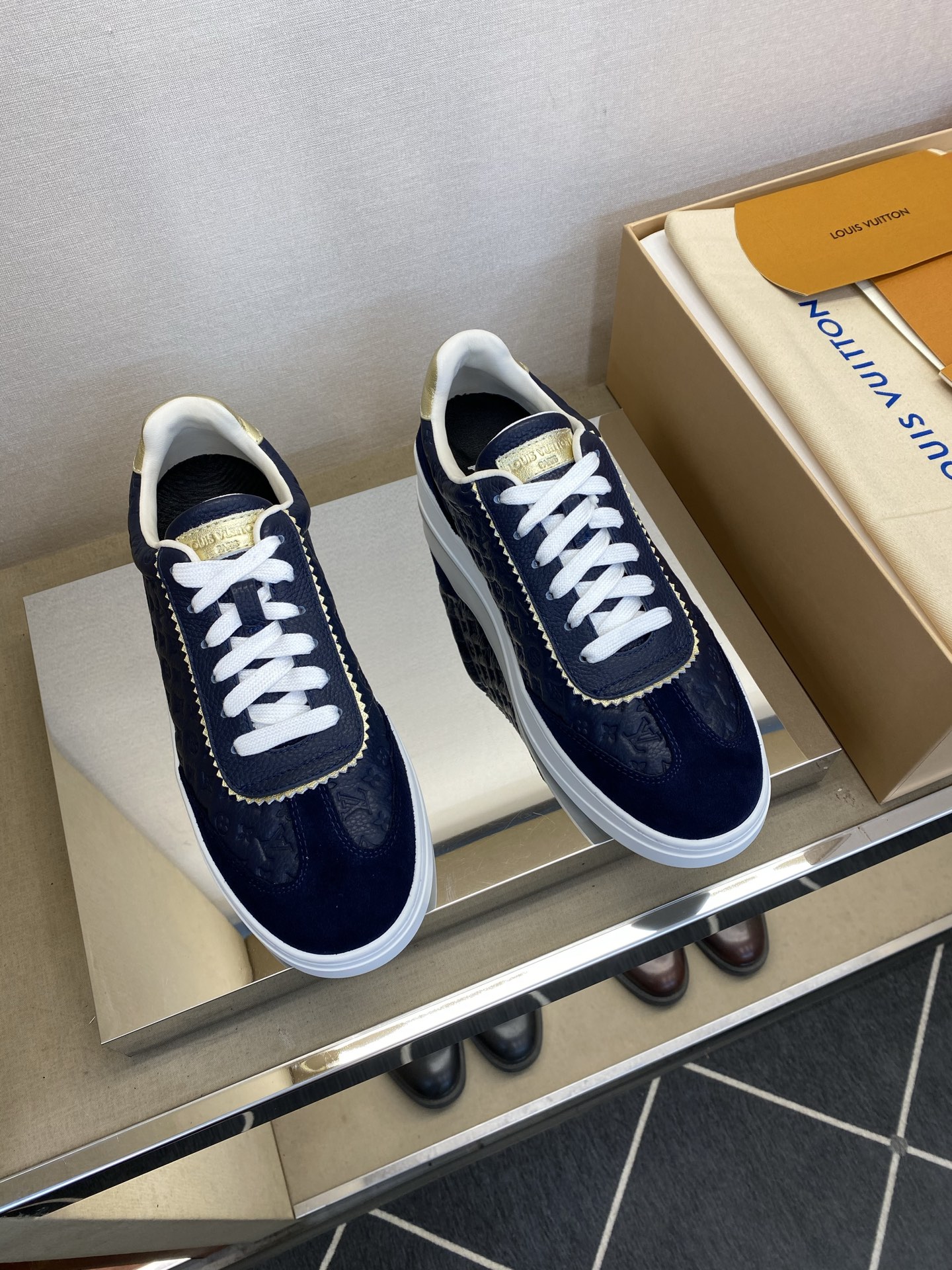 ⚠️【LO  ＊*V】⚠️高品质，顶尖工艺品⚠️男士时尚休闲鞋⚠️正码：39－44(5 －10)⚠️经典