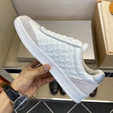 ⚠️【LO **V】⚠️高品质,顶尖工艺品⚠️男士时尚休闲鞋⚠️正码:39-44(5 -10)⚠️经典 ⚠️【LO **V】⚠️高品质,顶尖工艺品⚠️男士时尚休闲鞋⚠️正码:39-44(5 -10)⚠️经典