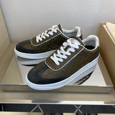 ⚠️【LO **V】⚠️高品质,顶尖工艺品⚠️男士时尚休闲鞋⚠️正码:39-44(5 -10)⚠️经典 ⚠️【LO **V】⚠️高品质,顶尖工艺品⚠️男士时尚休闲鞋⚠️正码:39-44(5 -10)⚠️经典