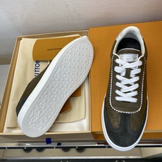 ⚠️【LO **V】⚠️高品质,顶尖工艺品⚠️男士时尚休闲鞋⚠️正码:39-44(5 -10)⚠️经典 ⚠️【LO **V】⚠️高品质,顶尖工艺品⚠️男士时尚休闲鞋⚠️正码:39-44(5 -10)⚠️经典