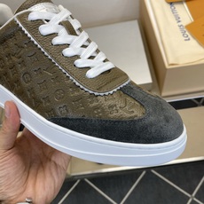⚠️【LO **V】⚠️高品质,顶尖工艺品⚠️男士时尚休闲鞋⚠️正码:39-44(5 -10)⚠️经典 ⚠️【LO **V】⚠️高品质,顶尖工艺品⚠️男士时尚休闲鞋⚠️正码:39-44(5 -10)⚠️经典