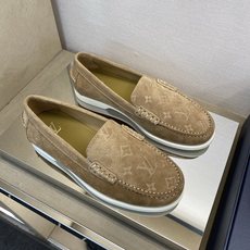 ⚠️【LO **V】⚠️高品质,顶尖工艺品⚠️男士乐福鞋⚠️正码:39-44(5 -10)⚠️经典简约 ⚠️【LO **V】⚠️高品质,顶尖工艺品⚠️男士乐福鞋⚠️正码:39-44(5 -10)⚠️经典简约