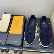 ⚠️【LO **V】⚠️高品质,顶尖工艺品⚠️男士乐福鞋⚠️正码:39-44(5 -10)⚠️经典简约 ⚠️【LO **V】⚠️高品质,顶尖工艺品⚠️男士乐福鞋⚠️正码:39-44(5 -10)⚠️经典简约