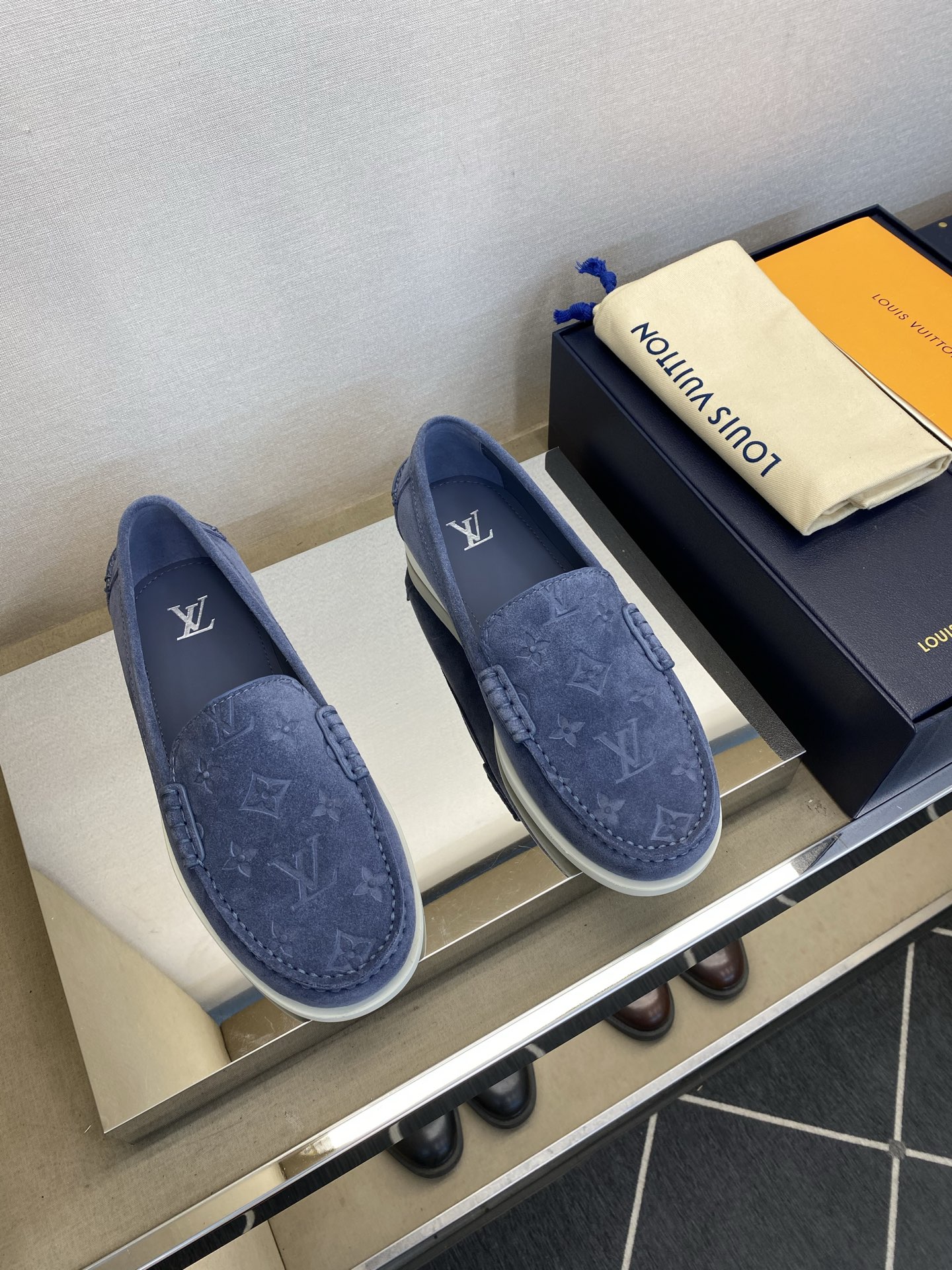⚠️【LO  ＊*V】⚠️高品质，顶尖工艺品⚠️男士乐福鞋⚠️正码：39－44(5 －10)⚠️经典简约