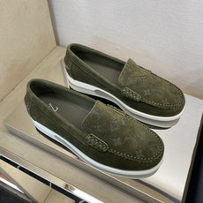 ⚠️【LO **V】⚠️高品质,顶尖工艺品⚠️男士乐福鞋⚠️正码:39-44(5 -10)⚠️经典简约 ⚠️【LO **V】⚠️高品质,顶尖工艺品⚠️男士乐福鞋⚠️正码:39-44(5 -10)⚠️经典简约